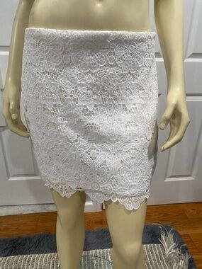 Abercrombie & F White Lace Mini Skirt - Women's Elegant Lace Pencil Skirt/ M